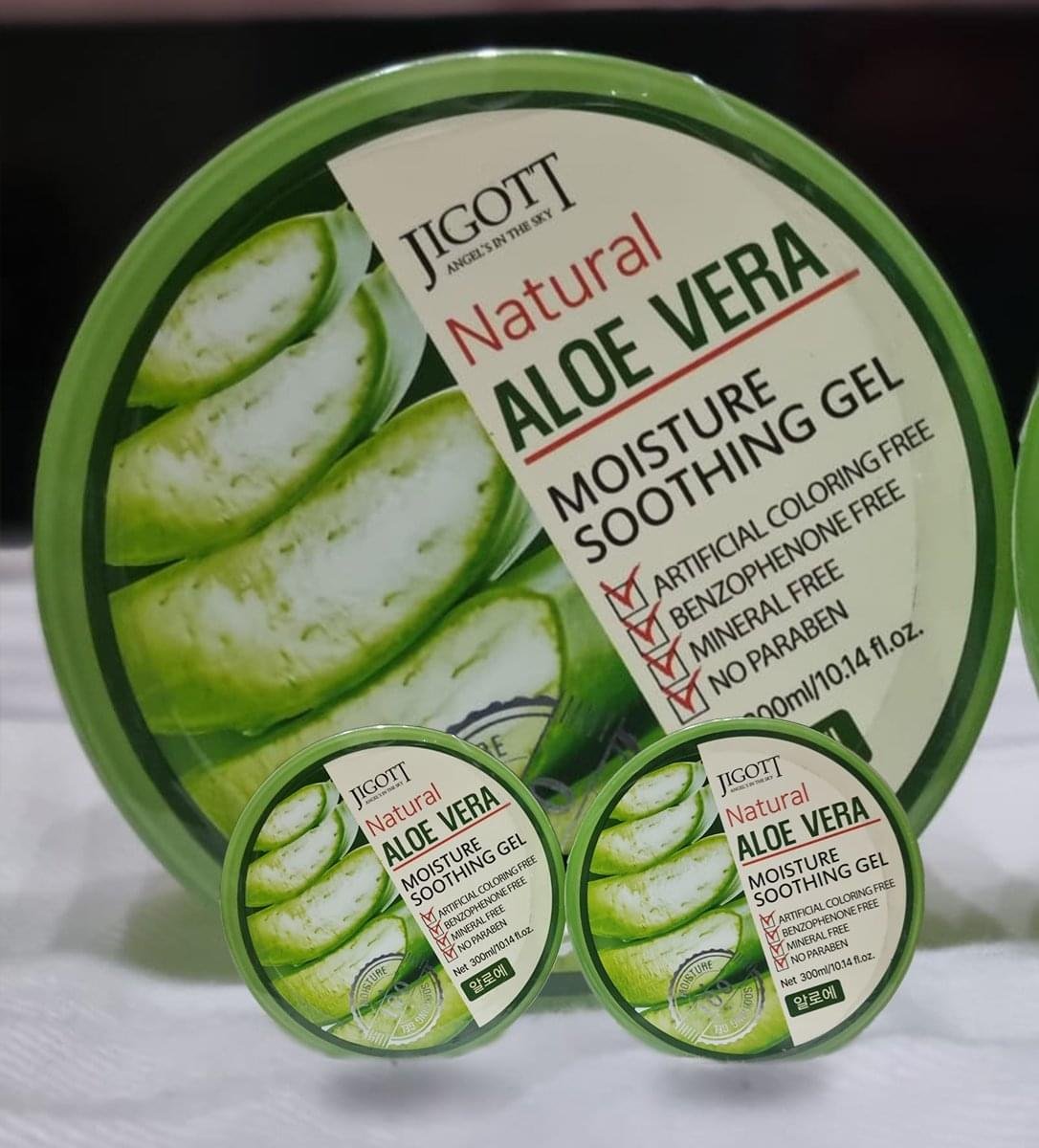 NATURAL ALOE VERA MOISTURE SOOTHING GEL